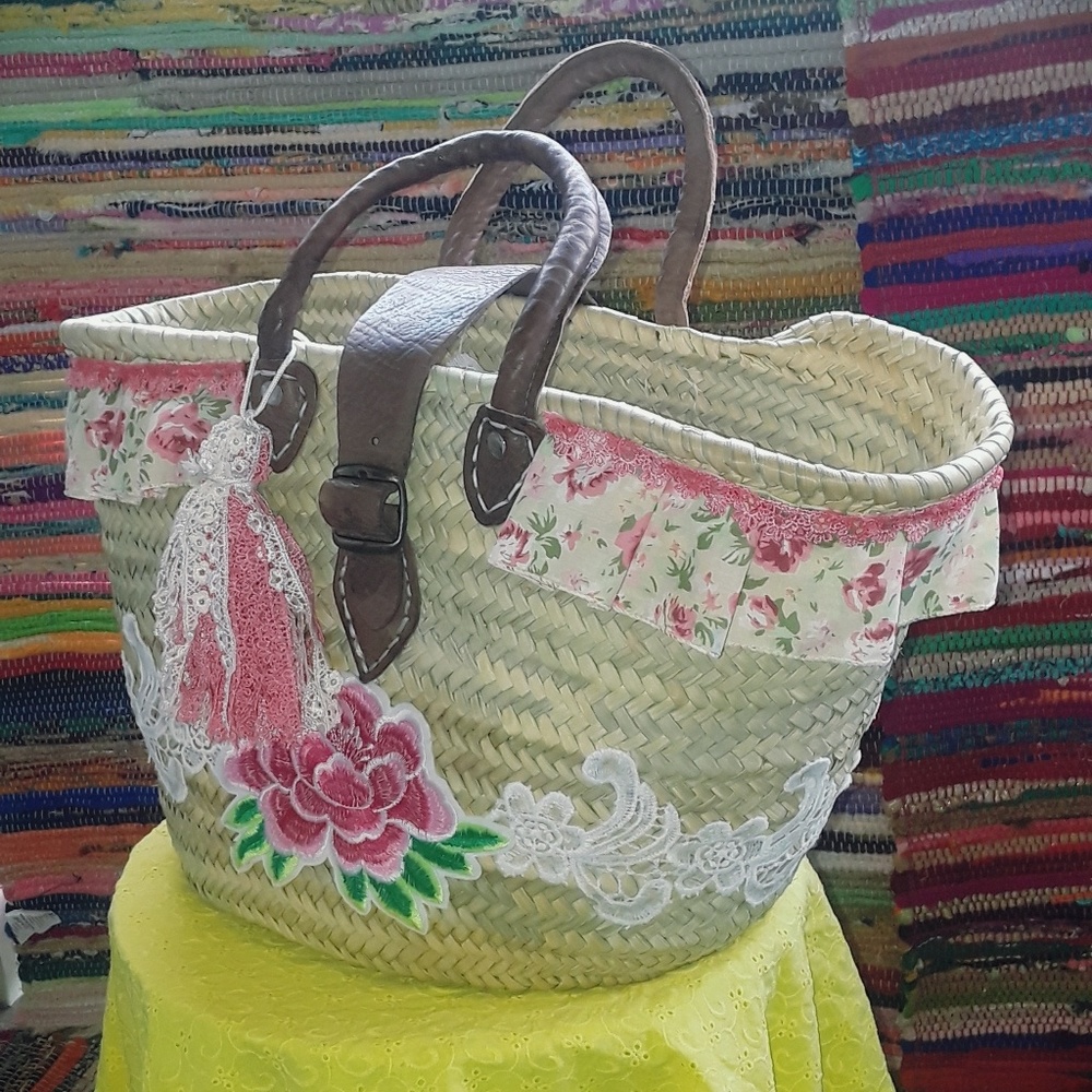 Summer/beach straw tote